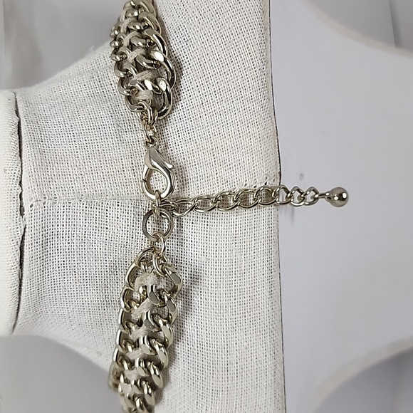 Chain Ribbon Cabochon Light Green Statement Necklace - Picture 4 of 9